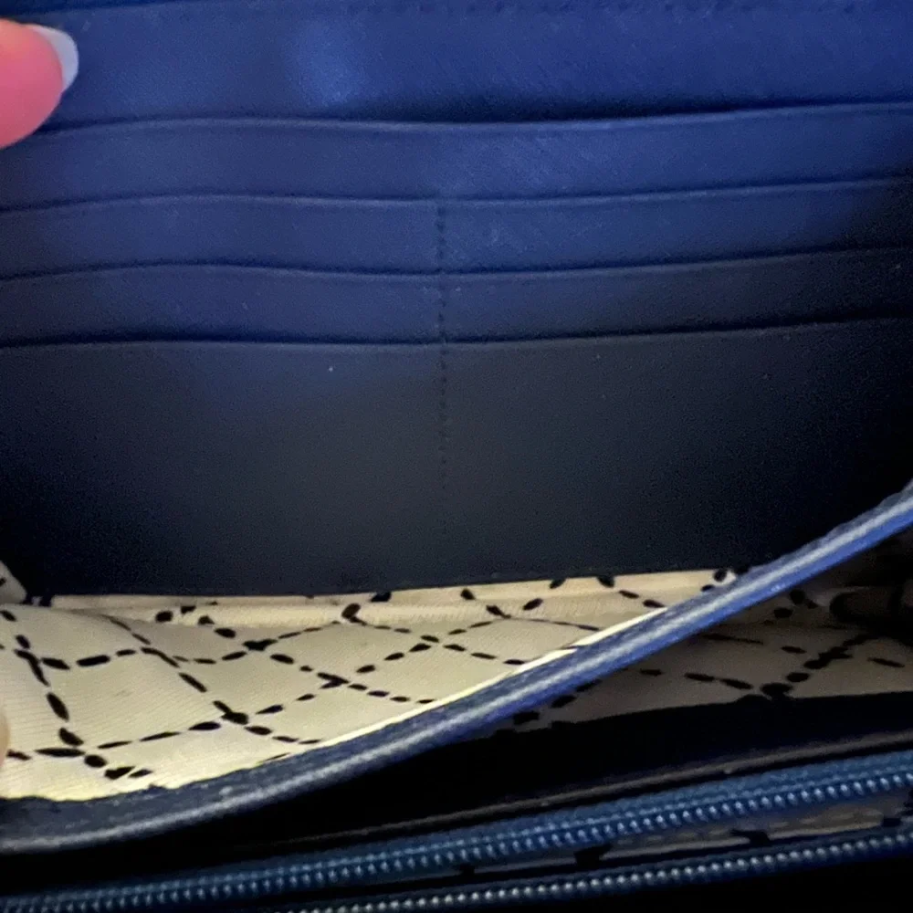 Kate Spade Navy Blue Wallet with Gold Accent - Picture 6 of 16